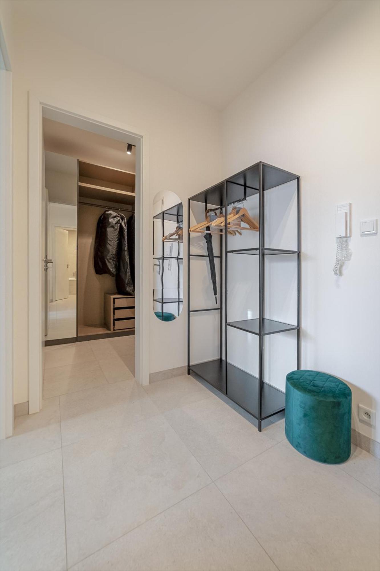 Apartment Chic Living At Vista Serenity With Balcony Prague